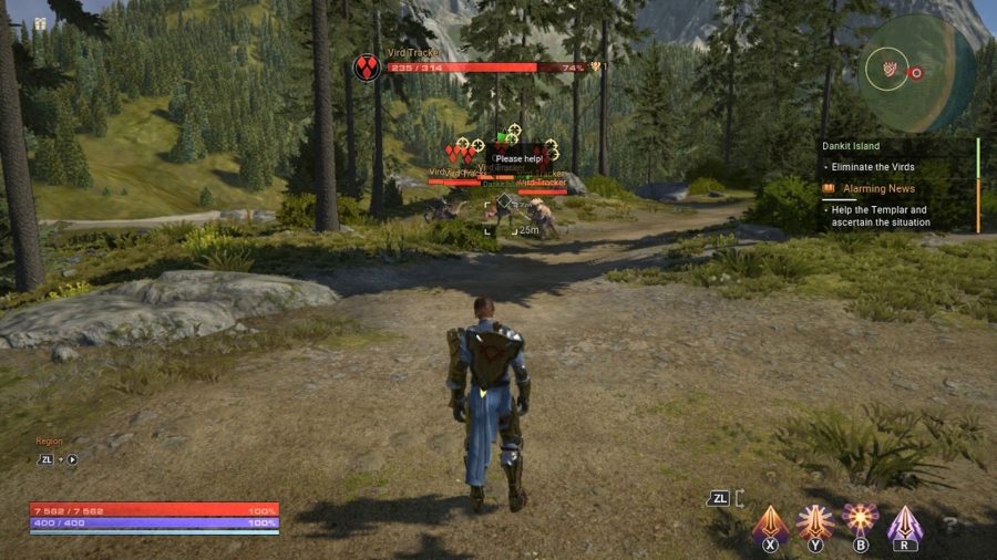En paladin närmar sig en grupp fiender i en skog i Skyforge på Switch