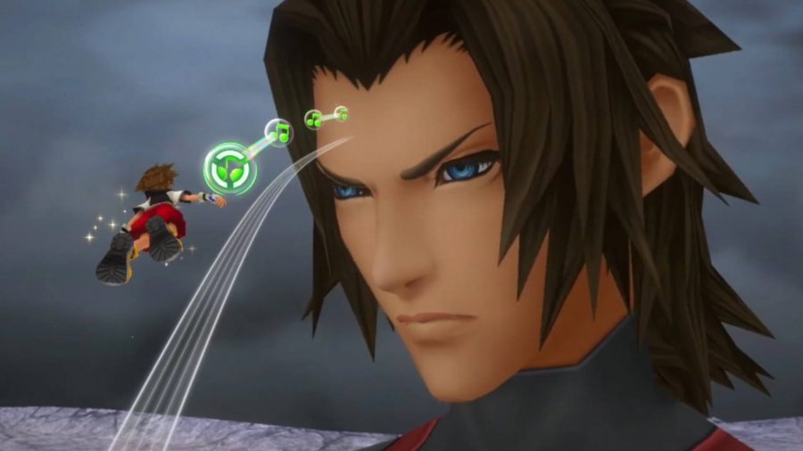 Sora flyger genom knappmeddelanden som en video som visar en annan Kingdom Hearts-karaktär i bakgrunden.