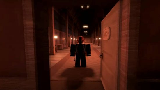 Roblox Doors guide: en skärmdump från Roblox-spelet Doors visar ett mörkt och läskigt hotell