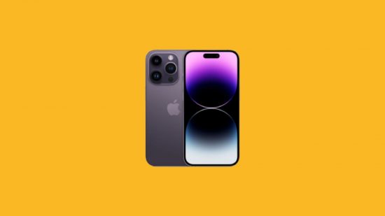 iPhone 14 Pro Max, en av de bästa speltelefonerna som finns.  Den visas två gånger.  Till höger är framsidan och visar dess skärm med en pillerformad utskärning centrerad upptill och en lila, silver och svart tapet.  Något täckt av den, till vänster, är baksidan, som visar en lutning lila färg, 3 kameror i en utskuren utskärning och Apple-logotypen.